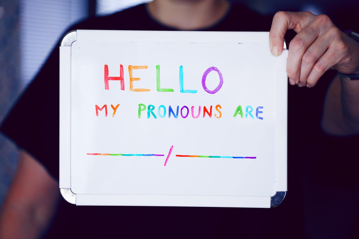 How To Use Gender Neutral Pronouns & Neopronouns - An Easy Guide – Paxsies